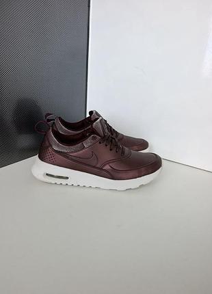 Женские кроссовки nike