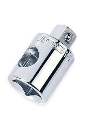Переходник 3/8" (мама) - 1/2" (папа) crv с отверстием под вороток d 17,2мм toptul
