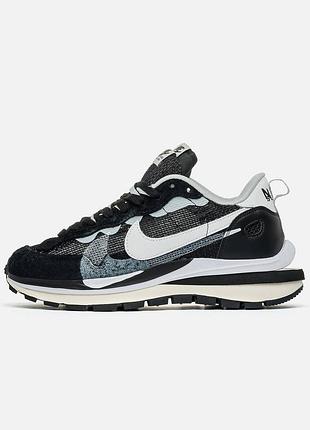 Nike vaporwaffle sacai black white