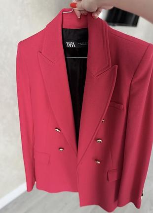 Шикарний блейзер zara