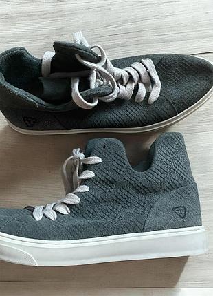 Кеди високі tamaris 41р.