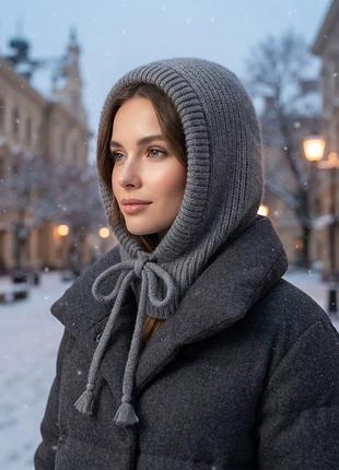 Шапка -капор на жінку, з ангори, на зиму та осінь.