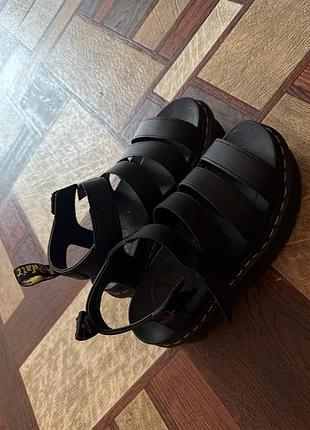 Dr. martens