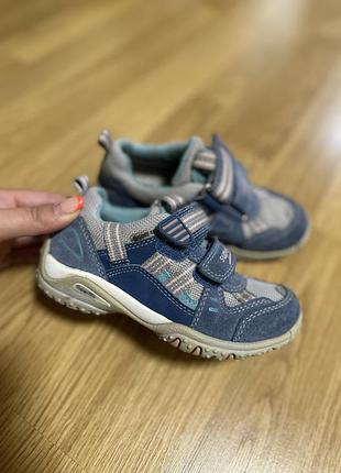 Кросівки з gortex