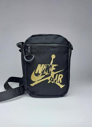 Спортивна сумочка кросбоді від nike