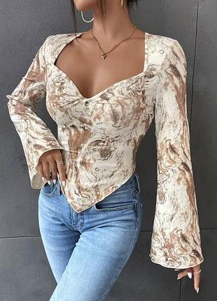 Shein privé футболка m лонгслів кофта з мармуровим принтом з глибоким декольте
