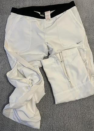 Білі жіночі спортивні штани-трансформери nike dri-fit