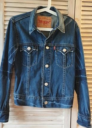 Levis джинсовка з потертостями