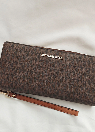 Женский кошелек michael kors jet set travel large logo continental wristlet brown