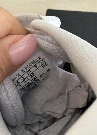 Нові кросівки adidas 6