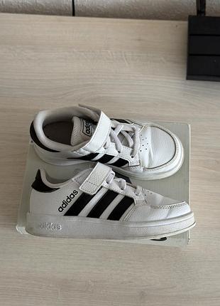 Кросівки adidas
