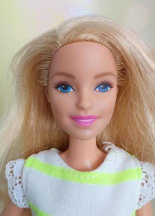 Классическая кукла barbie от компании mattel 3