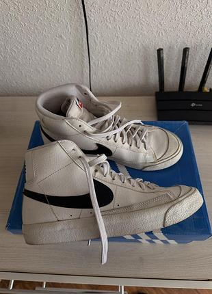 Шкіряні кросівки adidas