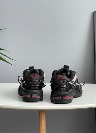 New balance black dragon berry 4