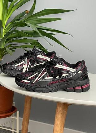 New balance black dragon berry