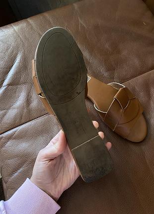 Шльопанці під zara 3