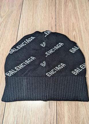 Шапка balenciaga 3