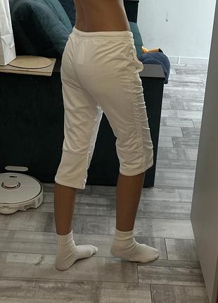 Білесенькі капрі від nike 2