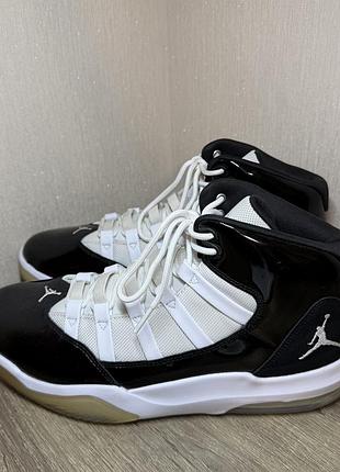 Кросівки air jordan max aura