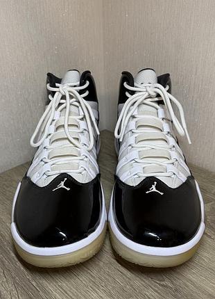 Кросівки air jordan max aura 2