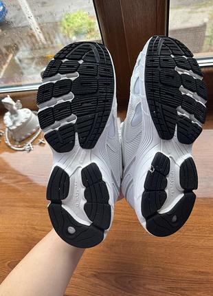 Adidas aster кросівки 3