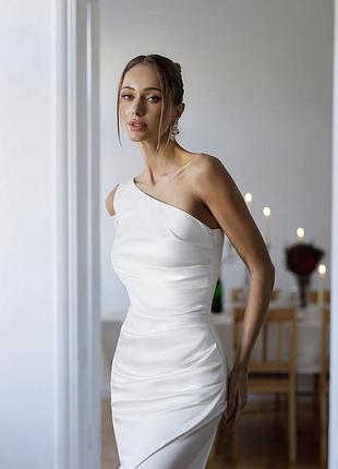 Сукня біла атласна 3