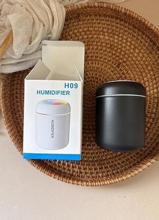 Міні-зволожувач повітря humidifier h09 з ємністю резервуара 180 мл та rgb led-підсвічуванням