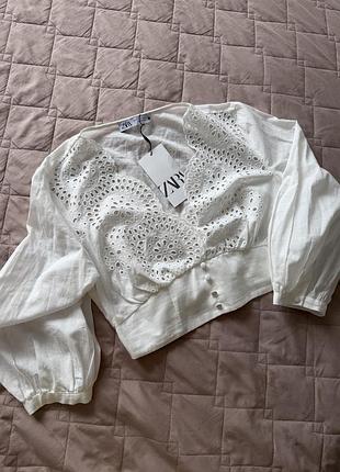 Біла укорочена блуза zara, s 4
