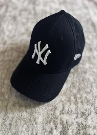 Кепка new era