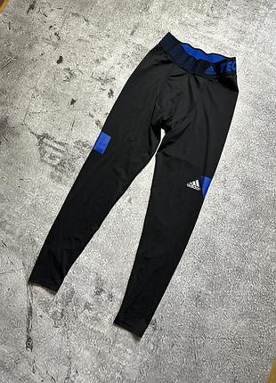 Чорні спортивні компресійні лосини (тайтси) бренду adidas з лінійки techfit