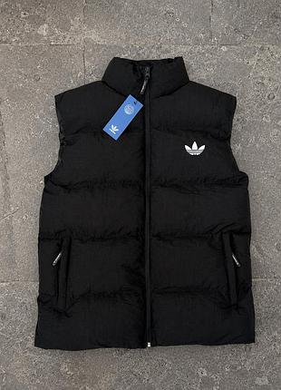 Жилетка adidas черная из водоотталкивающей плащевки, безрукавка адидас с карманами, черная мужская жилетка l