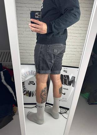 Оригінальні шорти carhartt wip