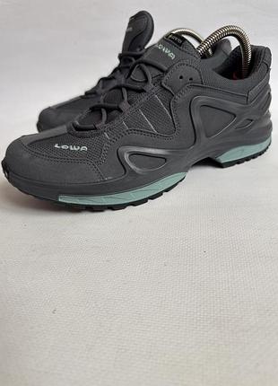 Трекінгові кросівки lowa gore tex