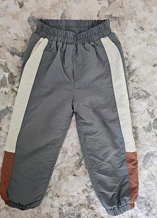 Теплые брюки на мальчика от zara 3-х лет, 104 см