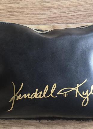 Брендова косметичка / клатч kendall + kylie оригінал (чорна)