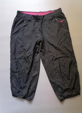 Женские спортивные капри из легкой ветрозащитной ткани brand nike