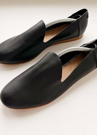 Новые женские черные кожаные туфли-слипоны toms darcy