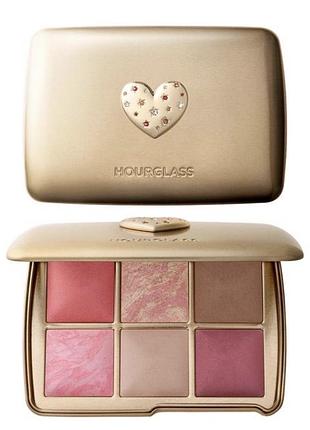 Hourglass палетка love