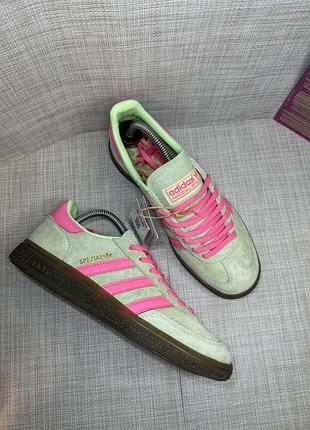 Кросівки adidas handball spezial green lucid pink нові