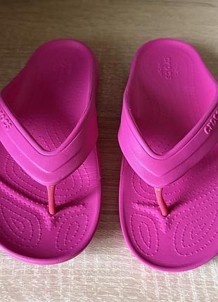 Подростковые вьетнамки crocs