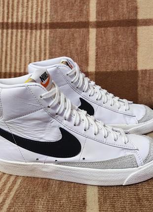 Жіночі кросівки nike blazer