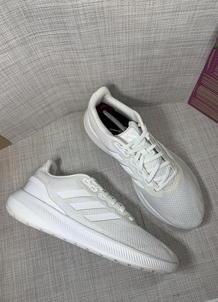 Оригінальні кросівки adidas