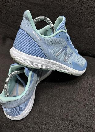 Кросівки жіночі new balance