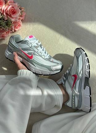 Nike initiator white grey