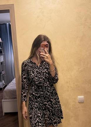 Сукня міді жіноча zara чорна з квітковим принтом, розмір s