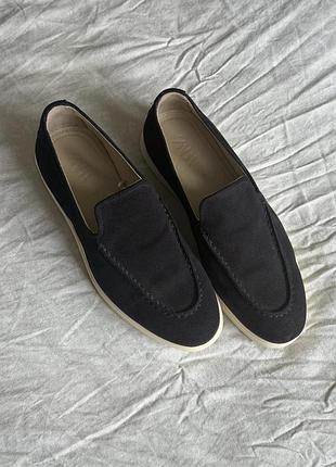Чоловічі лофери zara в стилі loro piana сильного кольору