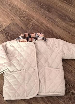 Куртка для дівчинки burberry біла стьобана