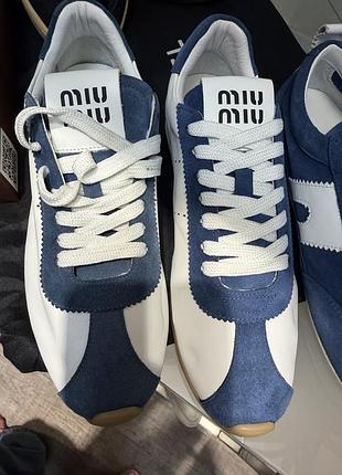 Кросівки жіночі miu miu білі з синім, натуральна шкіра та замша