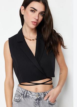 Жіноча жилетка zara чорна з зав'язками, розмір xs-s