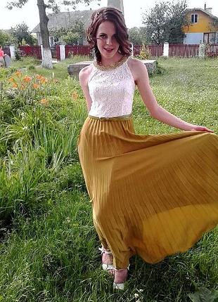 Вечірня сукня жіноча fashion life біла з гірчичним максі без рукавів (розмір l / eu 40)